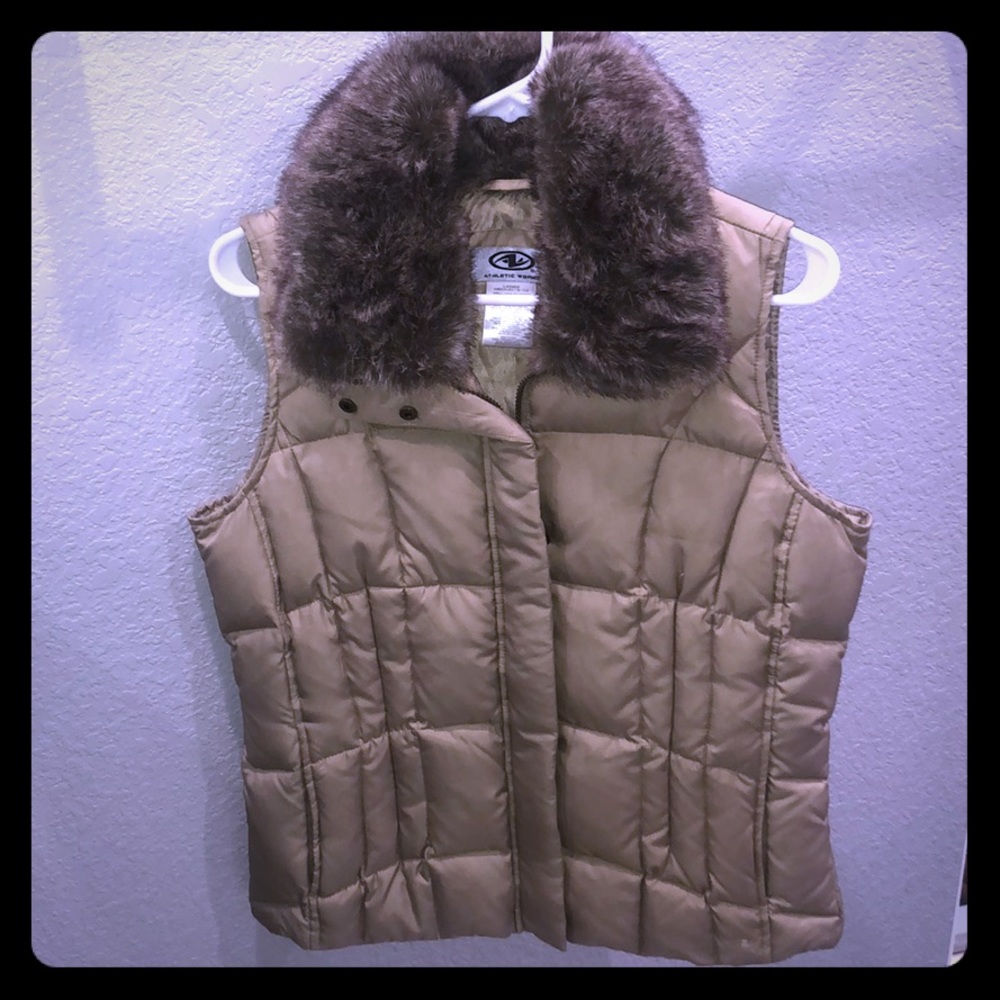 Winter vest with faux fur